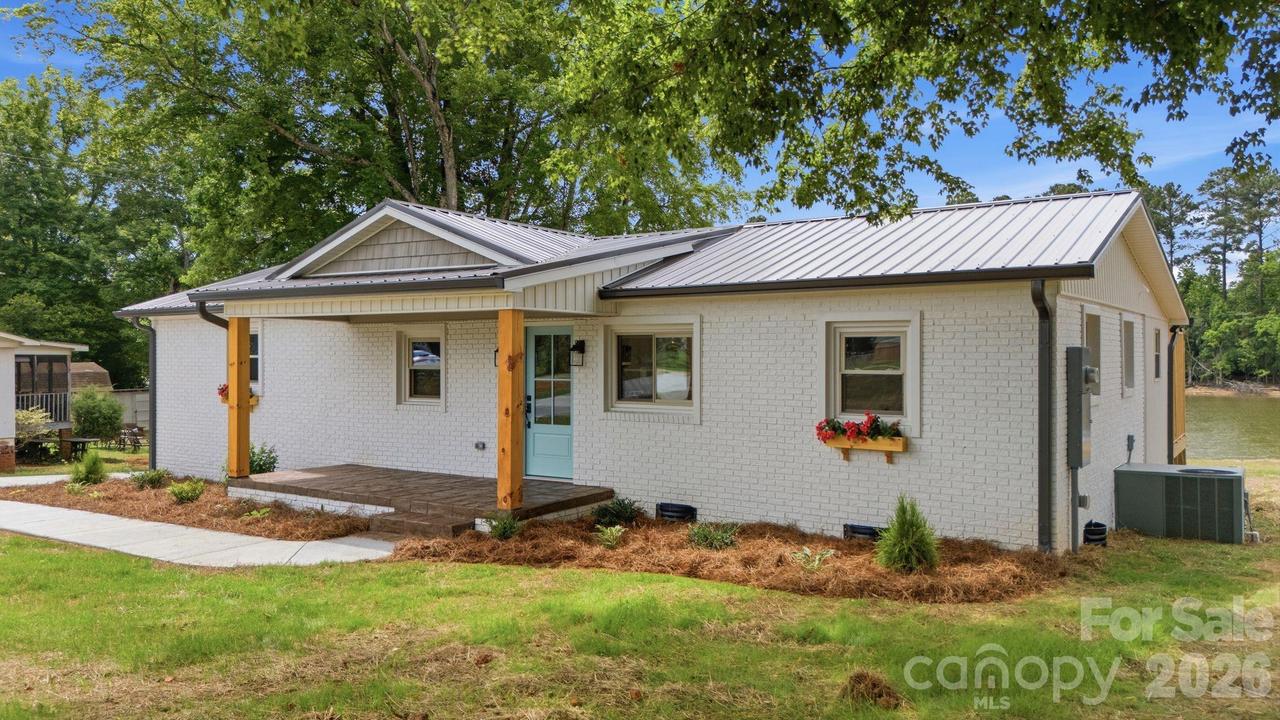2516 Riverview Rd., Lexington, NC 27292