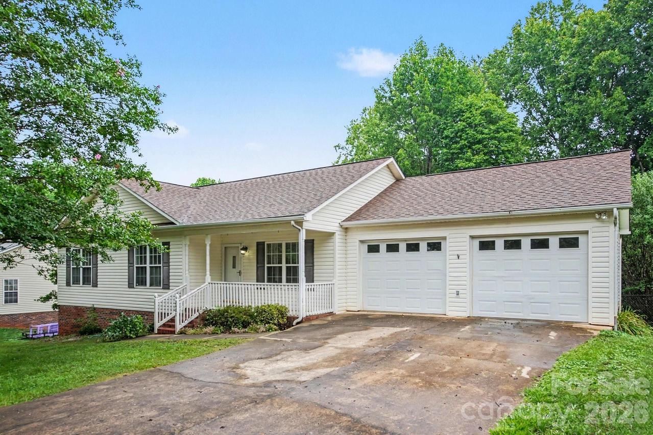 2466 Wilderness Ln., Lenoir, NC 28645
