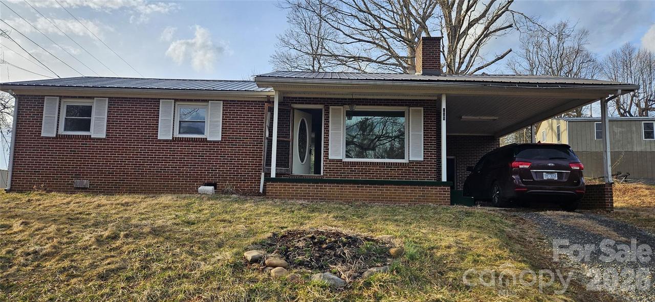 183 Maple Rd., Spruce Pine, NC 28777