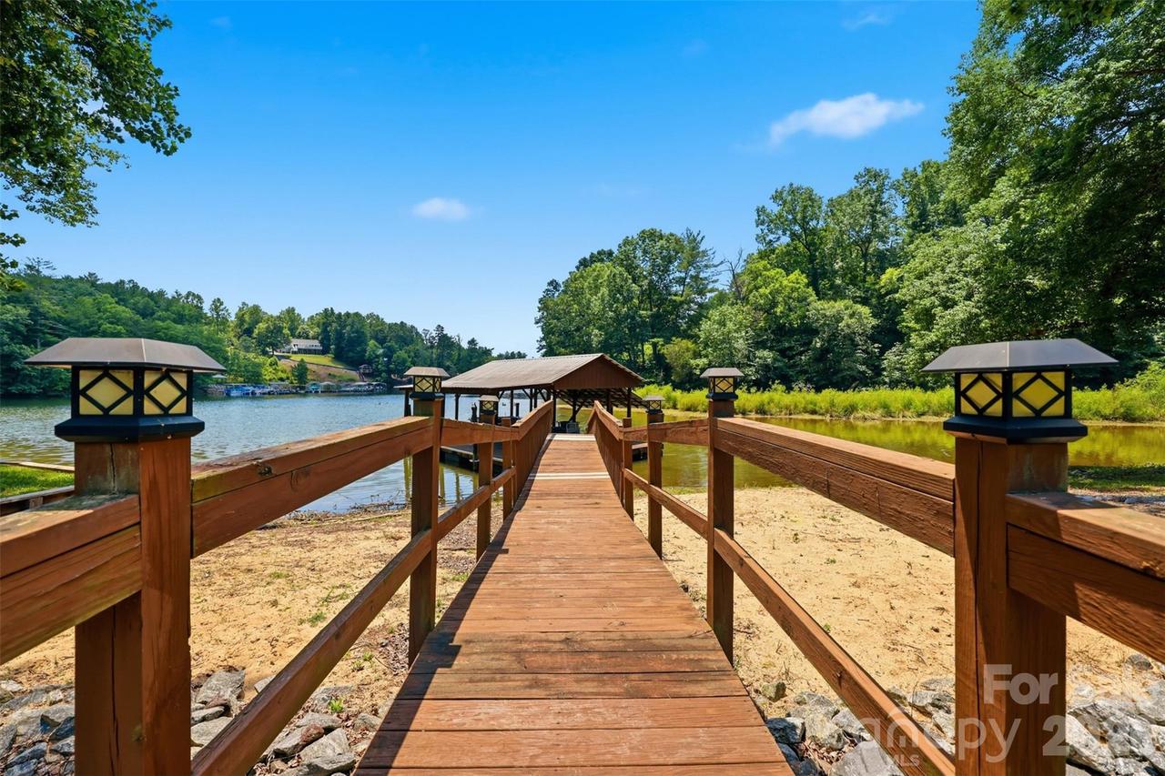 495 Windsor Dr., Taylorsville, NC 28681