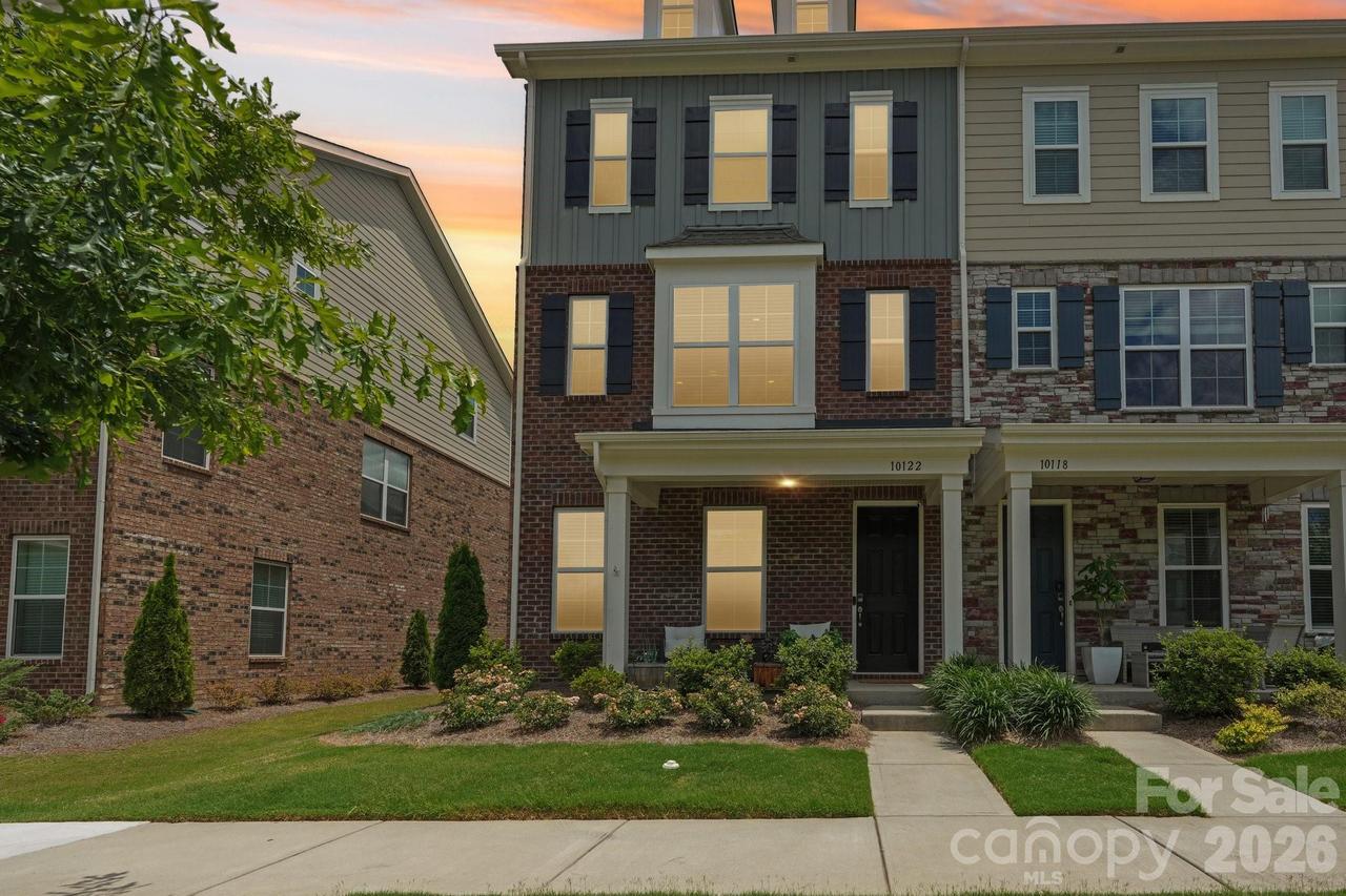 10122 Hemingway Pl., Charlotte, NC 28227