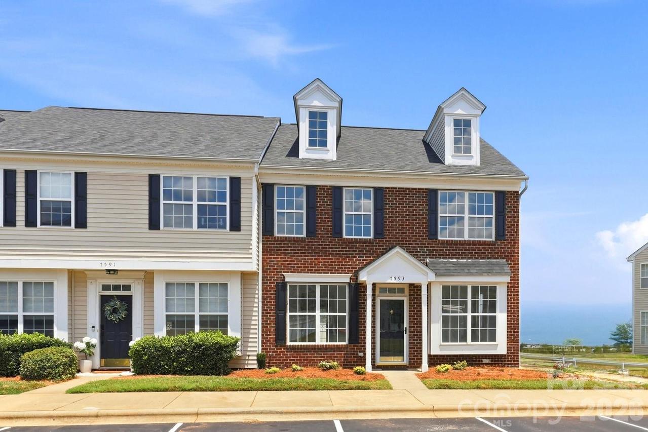 7593 Bluff Point Ln., Denver, NC 28037