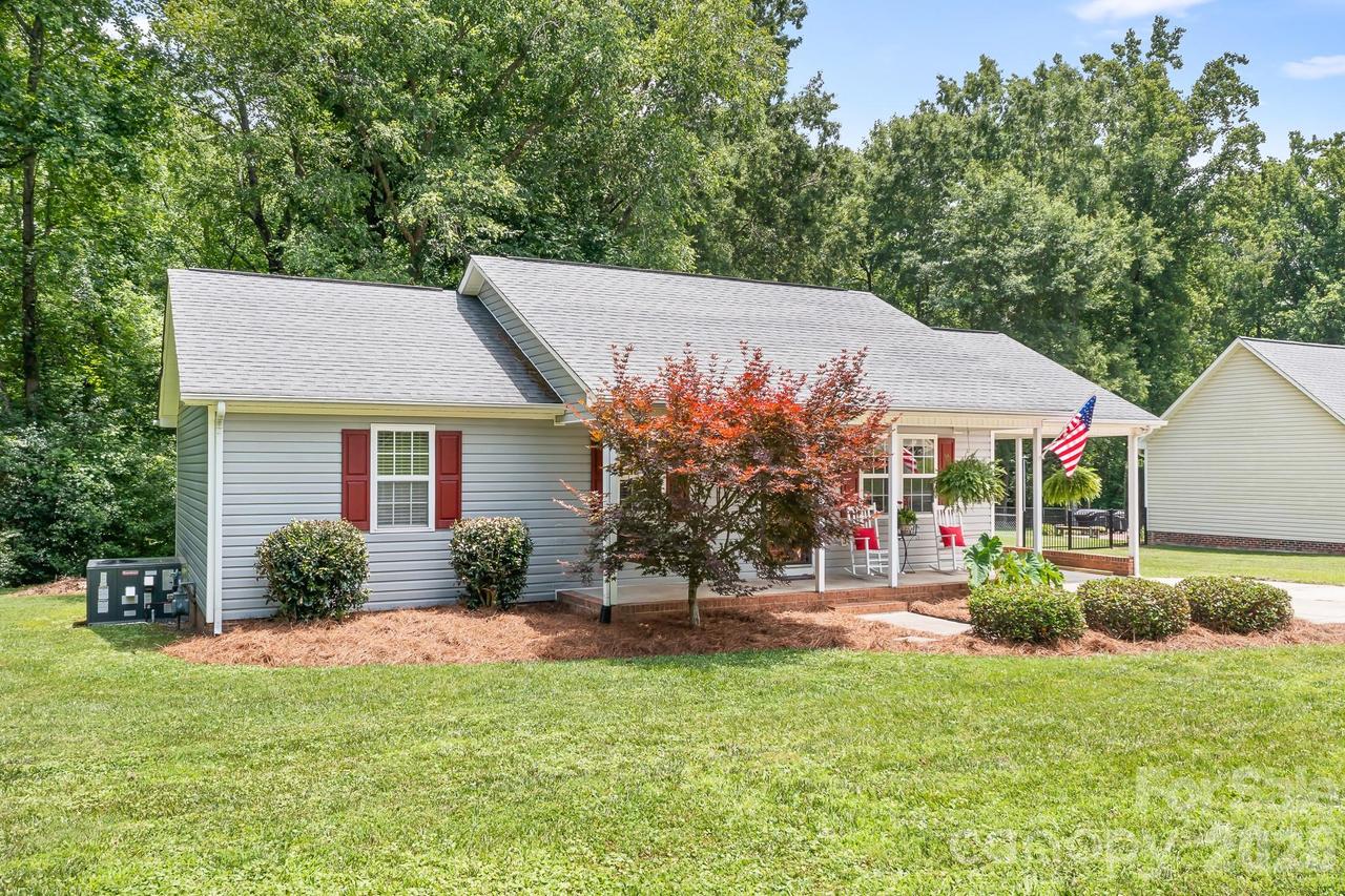 218 Vernon St., Cherryville, NC 28021
