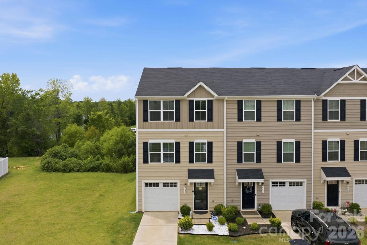 6121 Cutwater Cir., Charlotte, NC 28269