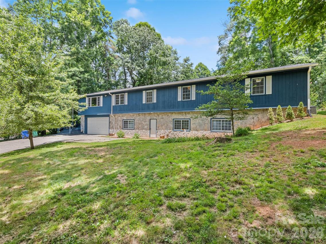 18 Bran Rick Ln., Arden, NC 28704