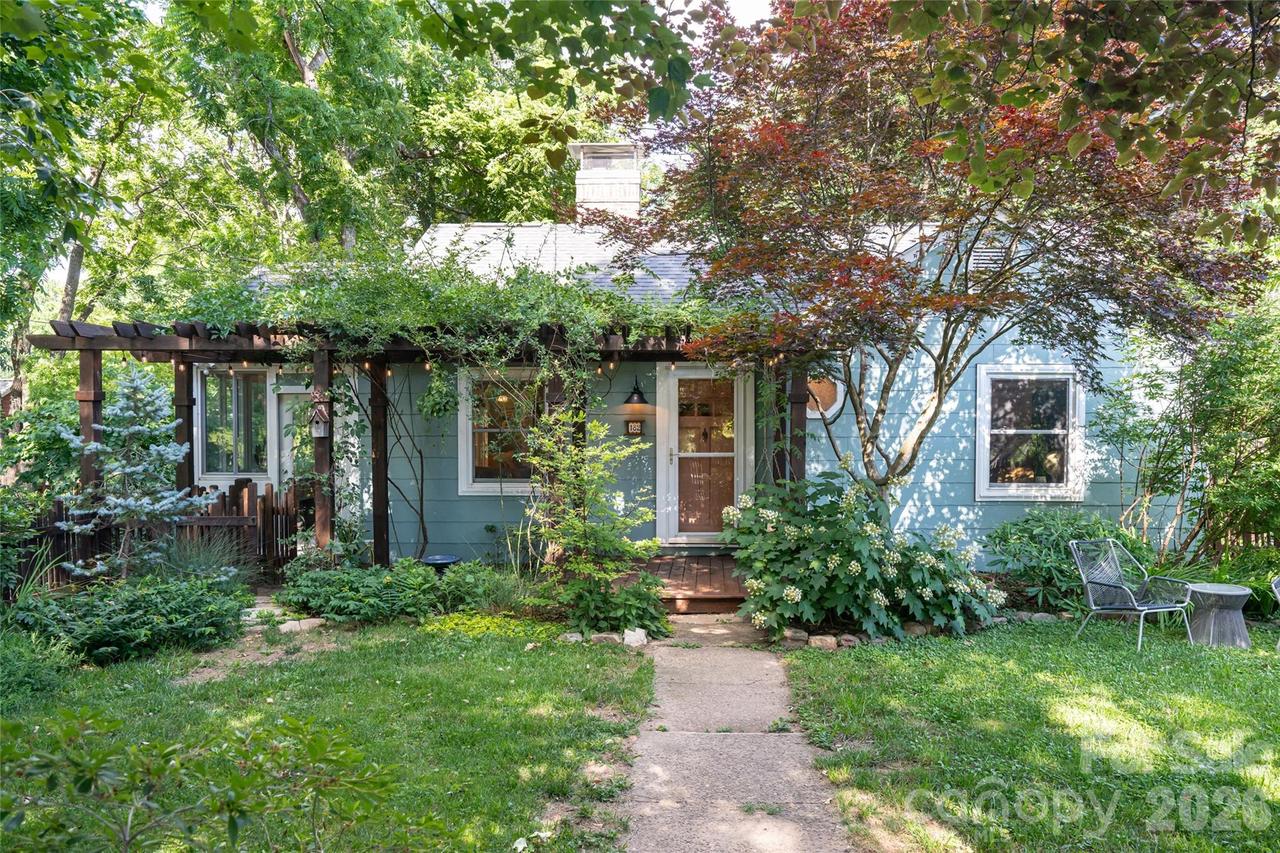 182 Brevard Rd., Asheville, NC 28806