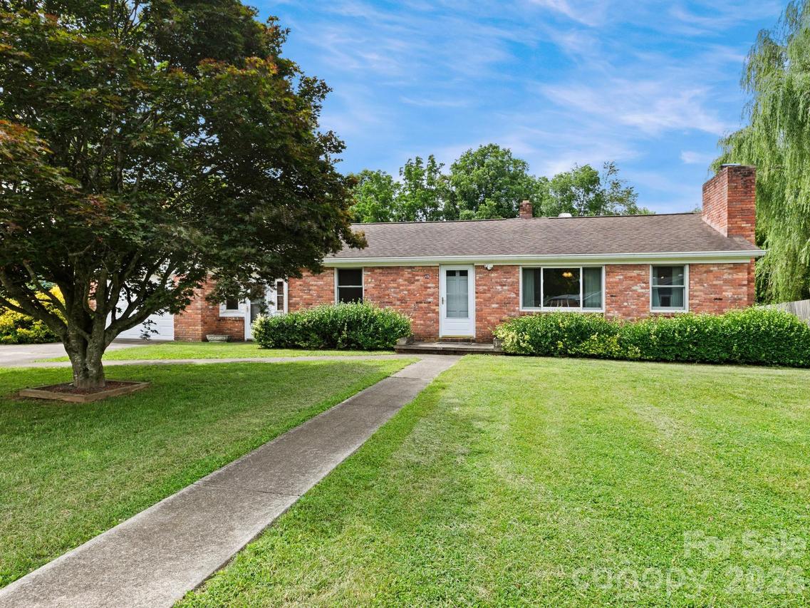 49 Hickory Tree Rd., Asheville, NC 28805