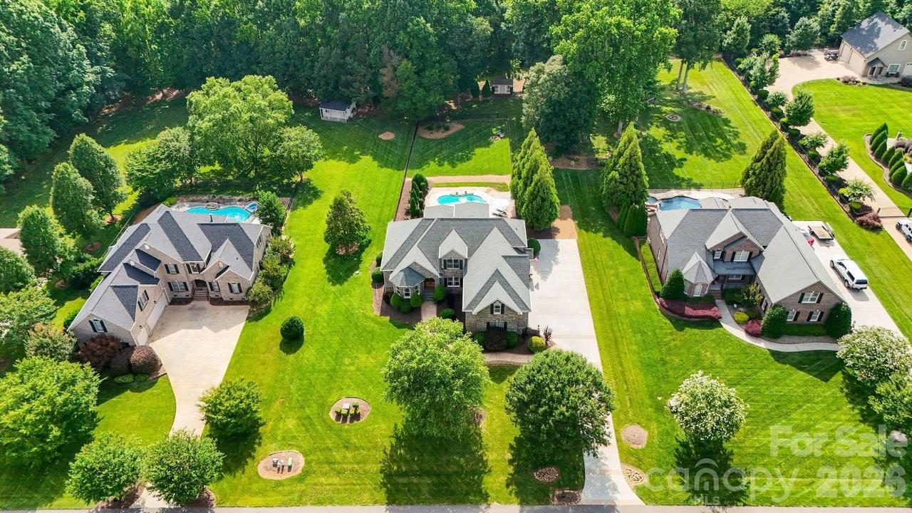 160 Riverchase Ln., Mooresville, NC 28115
