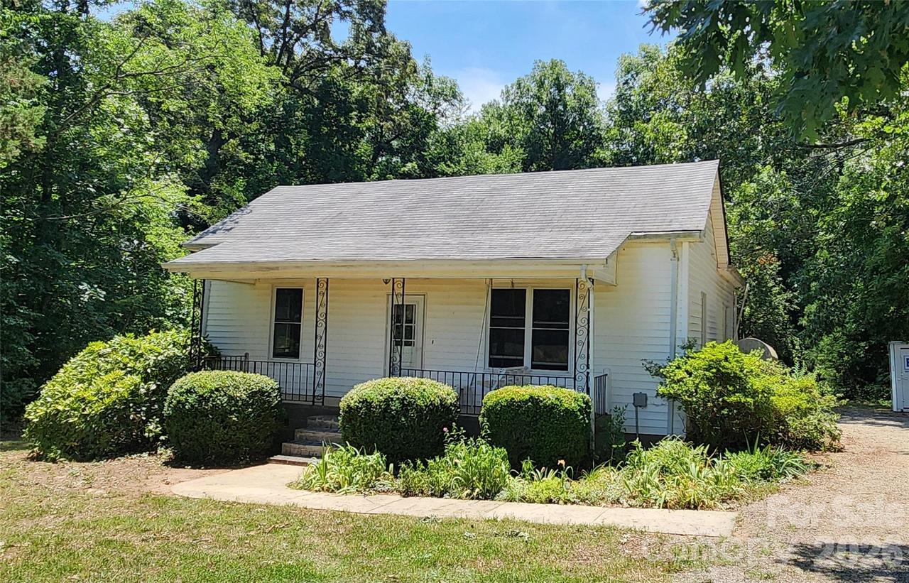 148 Watts Farm Ln., Mooresville, NC 28115
