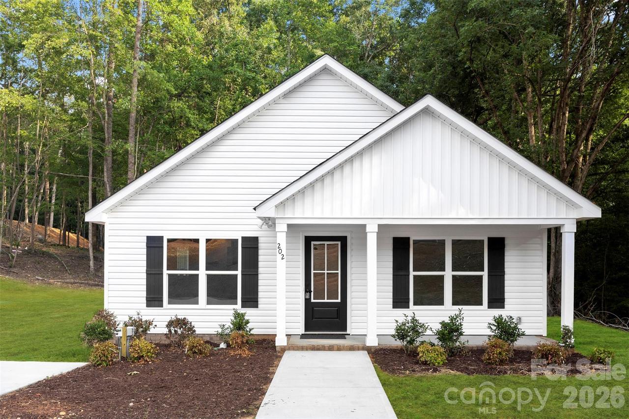 202 Knollwood Cir., Albemarle, NC 28001