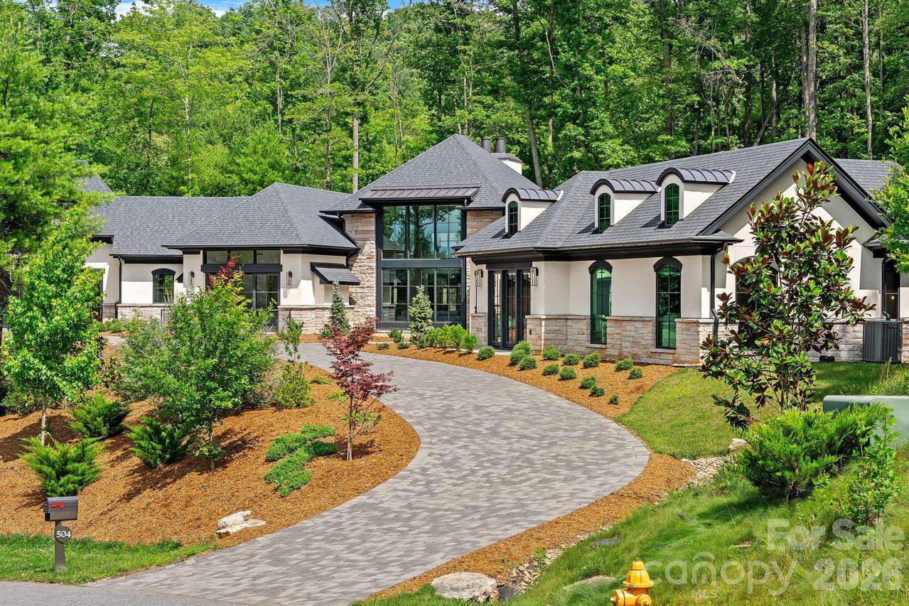 504 Hollow Tr., Asheville, NC 28803
