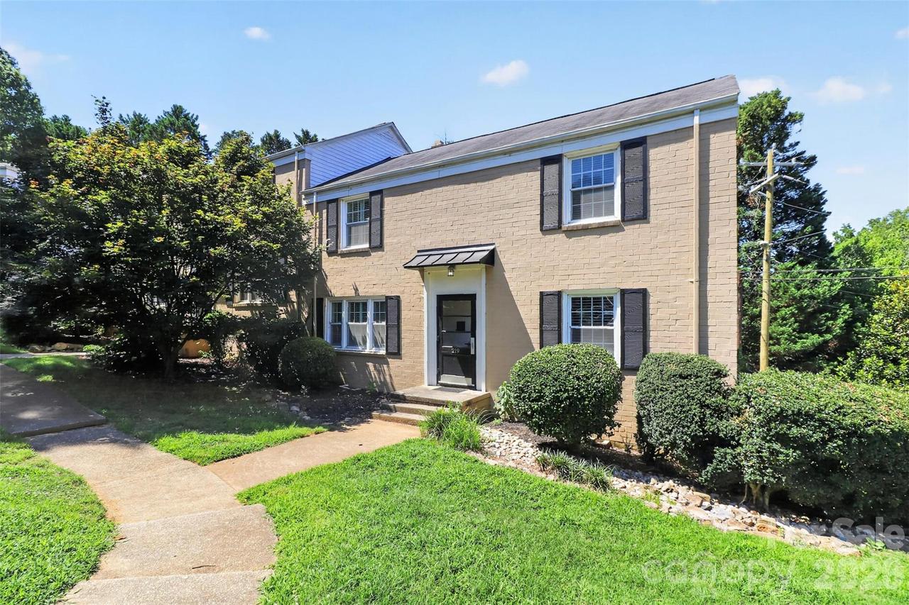 219 Wakefield Dr., Charlotte, NC 28209