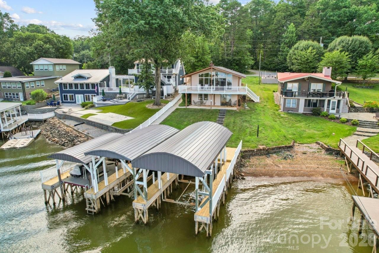 918 Pinehaven Dr., New London, NC 28127