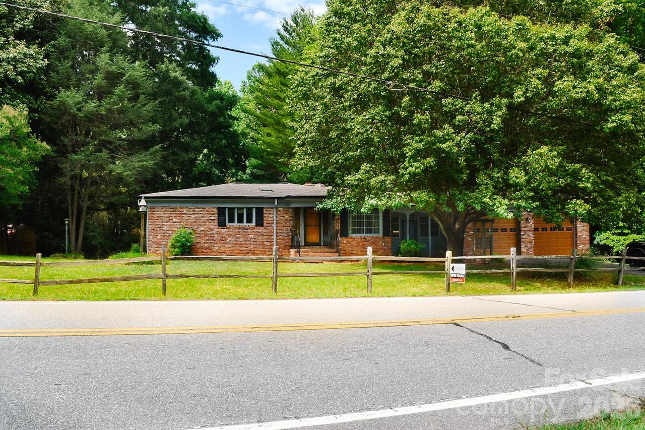 2575 Country Club Rd., Wilkesboro, NC 28697