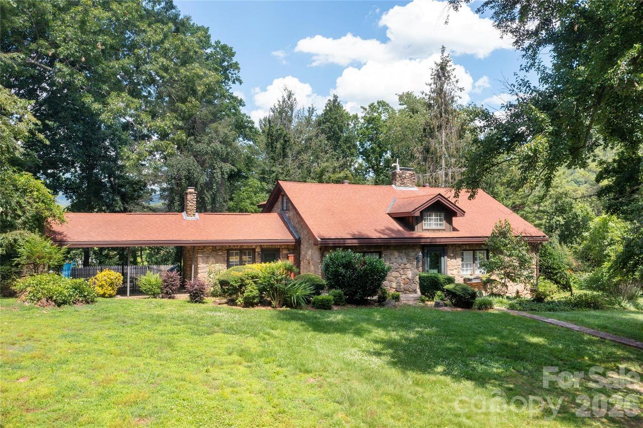 25 Inglewood Rd., Asheville, NC 28804