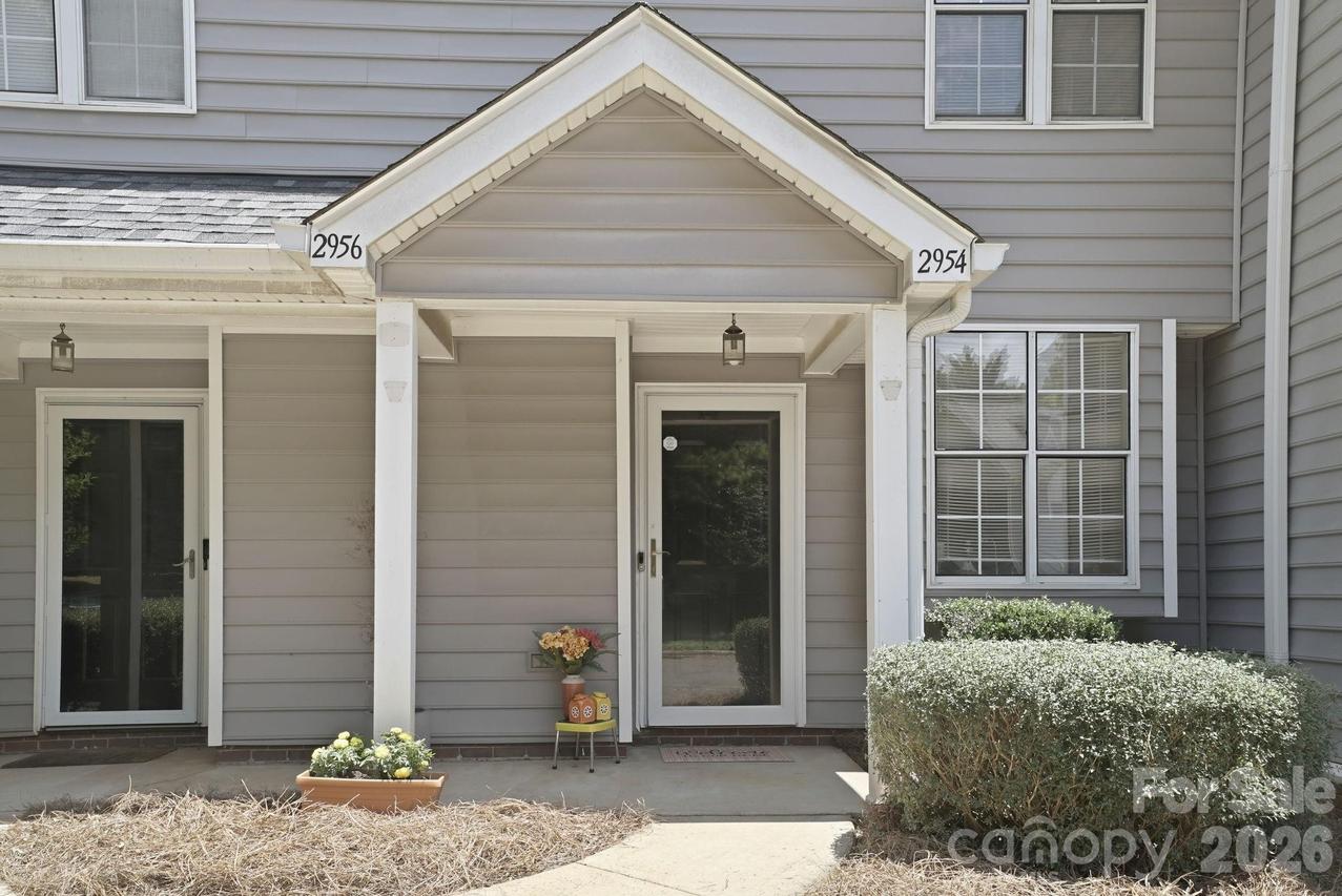 2954 Iron Gate Ln., Charlotte, NC 28212