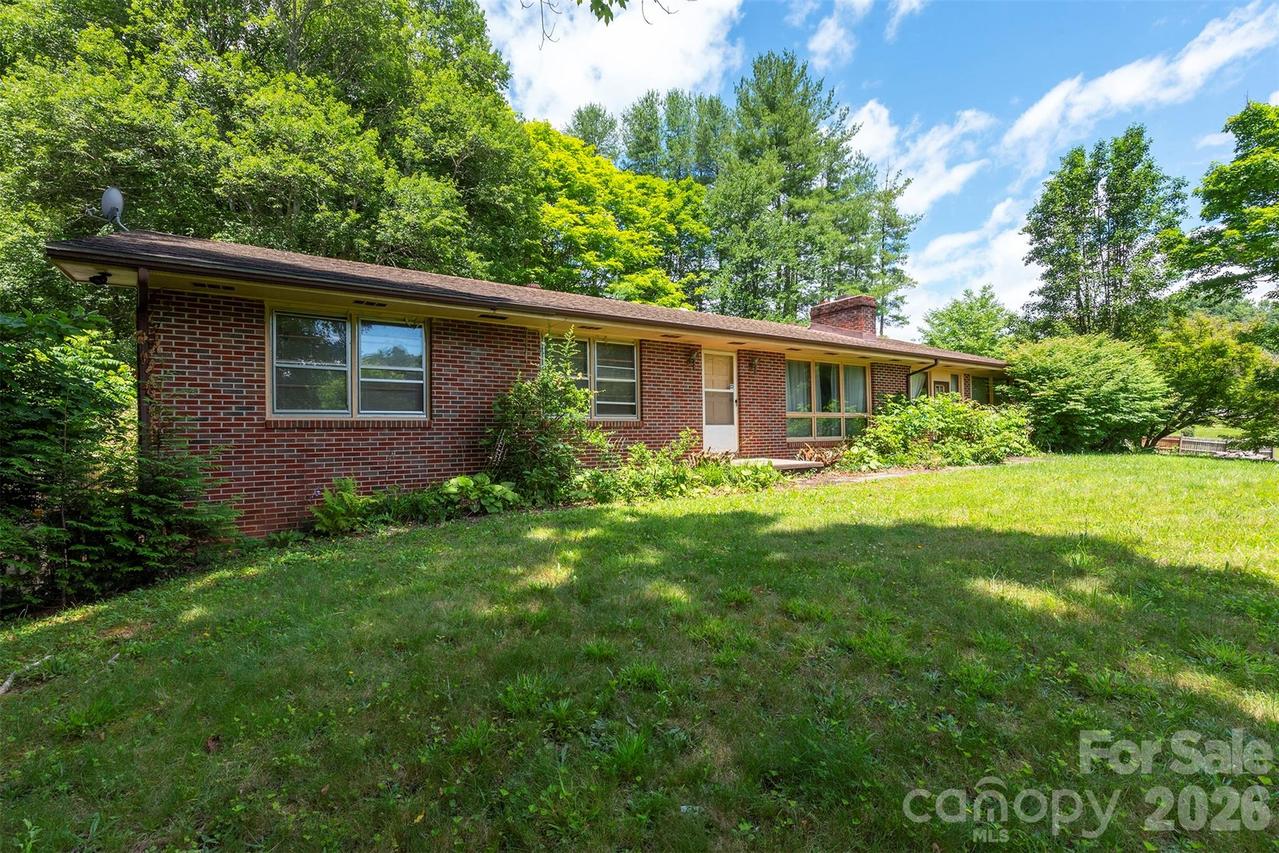 637 Fisher Ln., Marshall, NC 28753