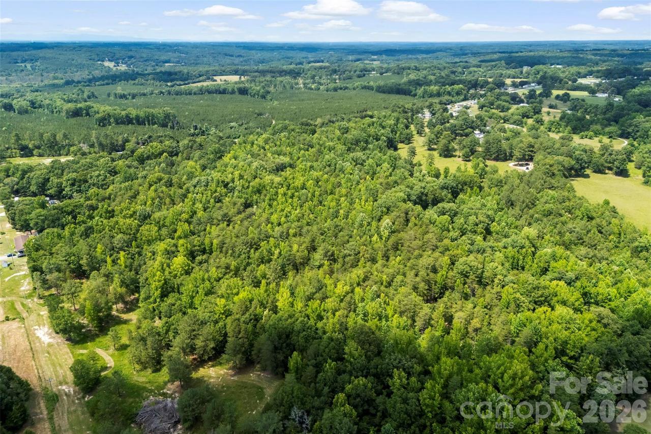1122 Lavender Rd., Grover, NC 28073