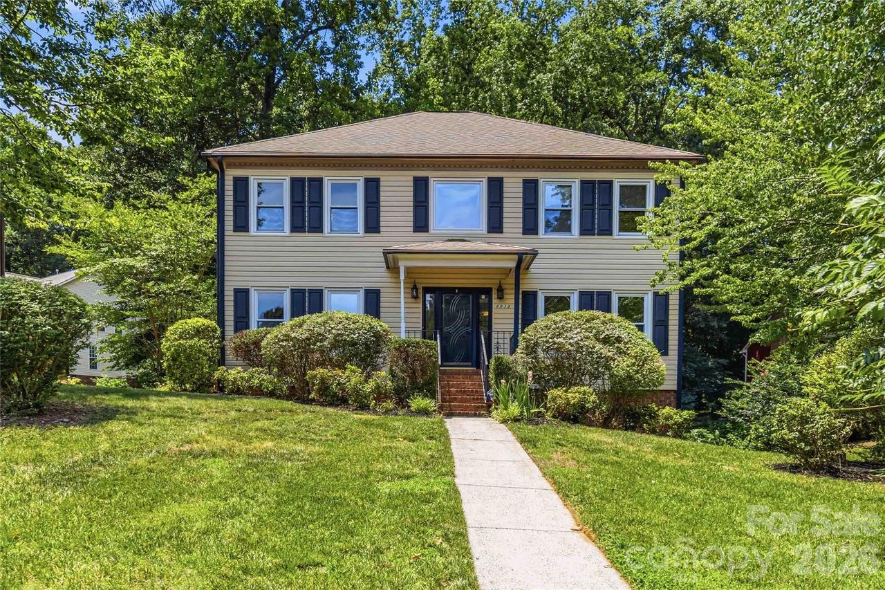 6933 Albaneen Ct., Charlotte, NC 28215