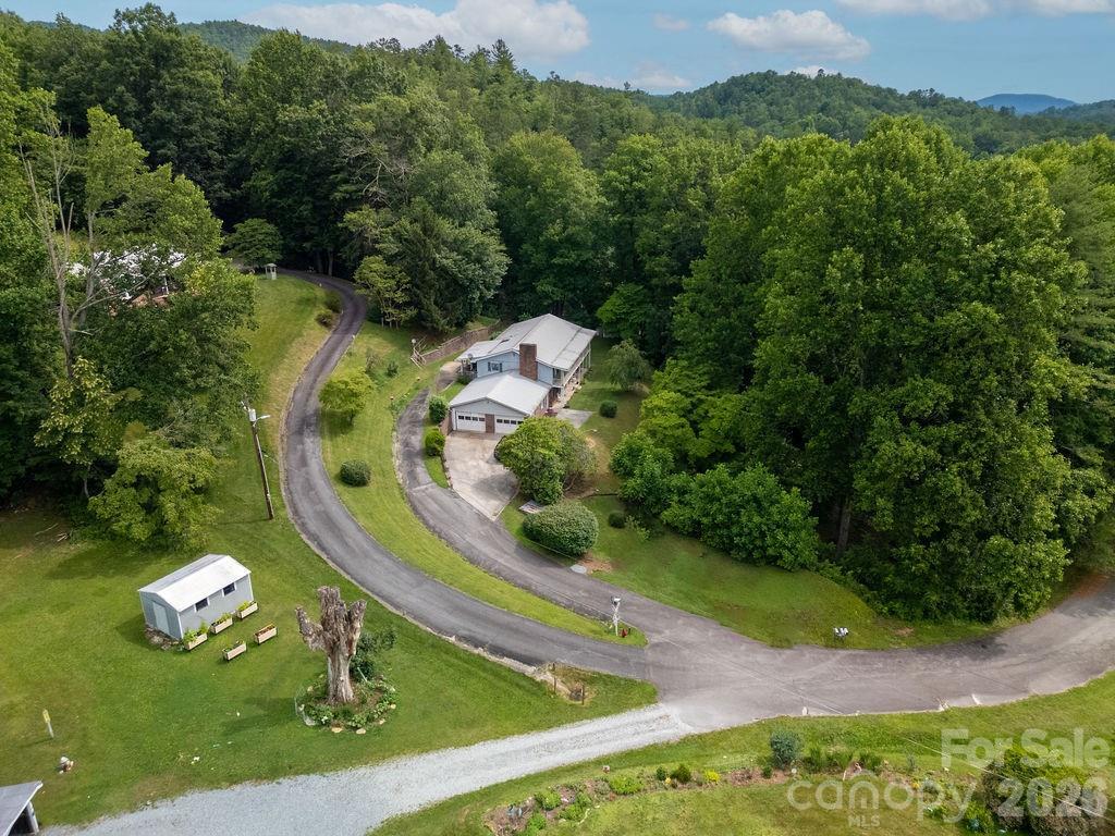 106 Flora Lina Dr., Brevard, NC 28712