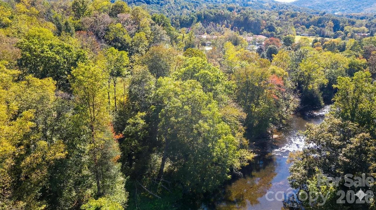 37 Amber Ln., Clyde, NC 28721