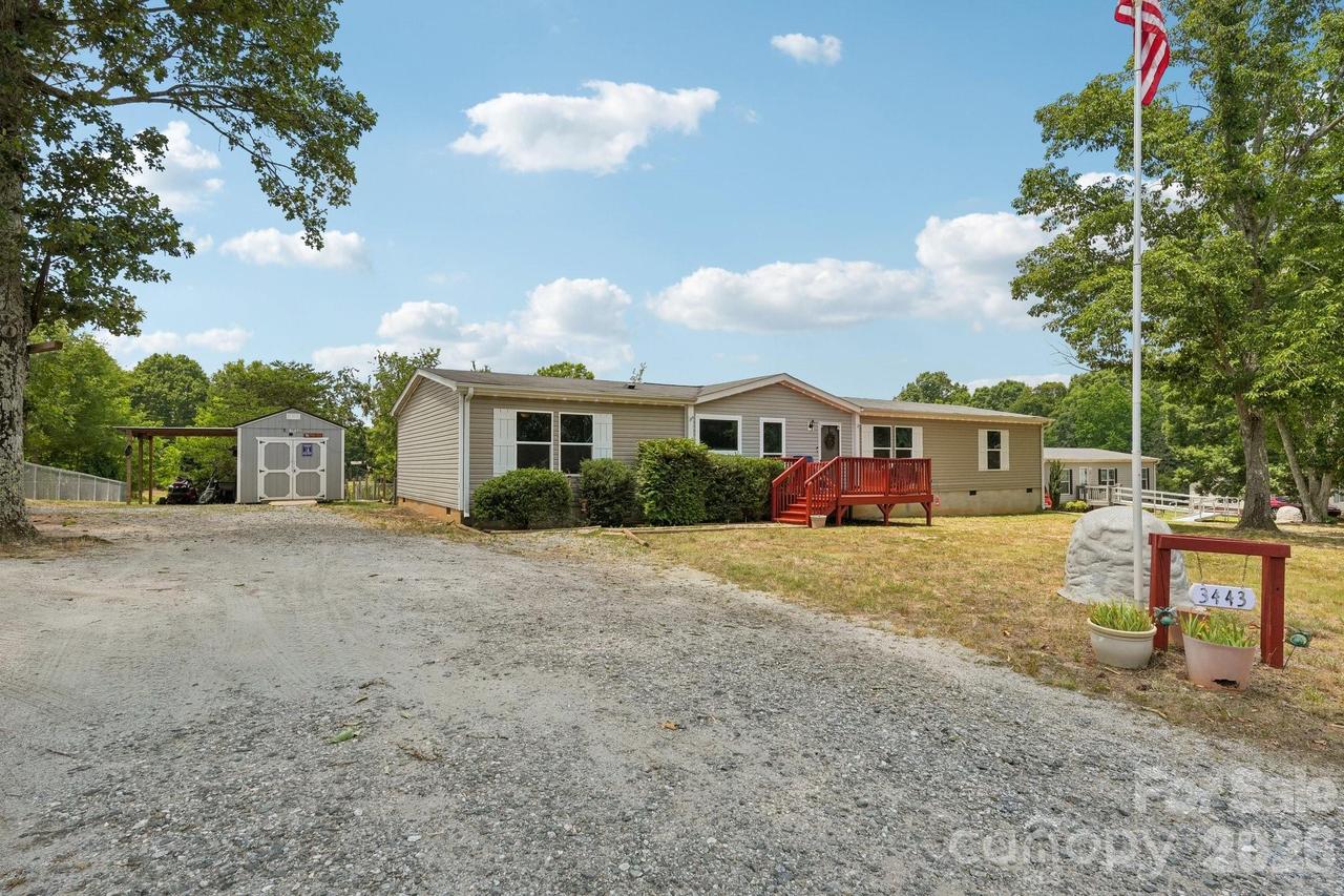 3443 Meldonna Dr., Maiden, NC 28650