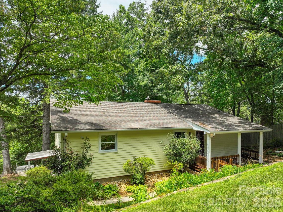 11 Von Ruck Ct., Asheville, NC 28801