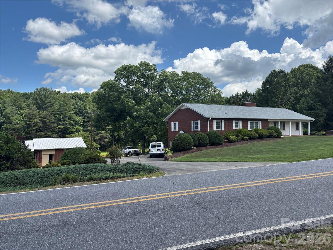 390 Airport Rd., Taylorsville, NC 28681