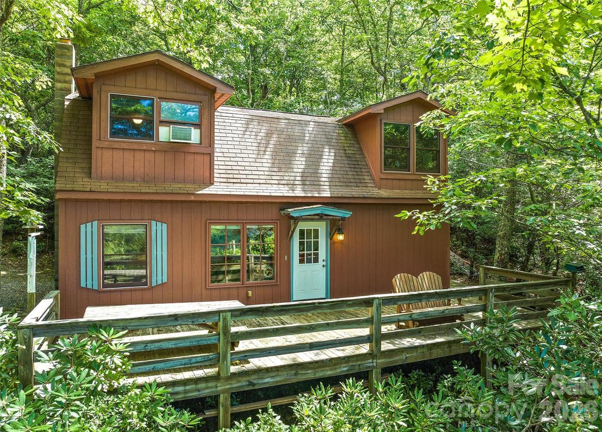52 Steep Ln., Maggie Valley, NC 28751