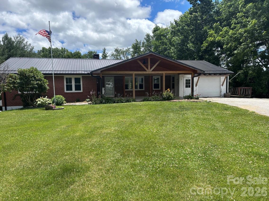86 Jack Sullins Rd., Spruce Pine, NC 28777