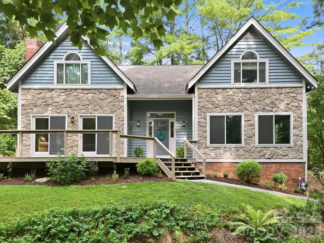 202 Riva Ridge Dr., Fairview, NC 28730