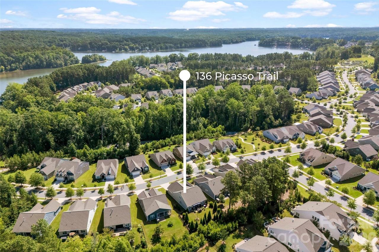 136 Picasso Tr., Mount Holly, NC 28120