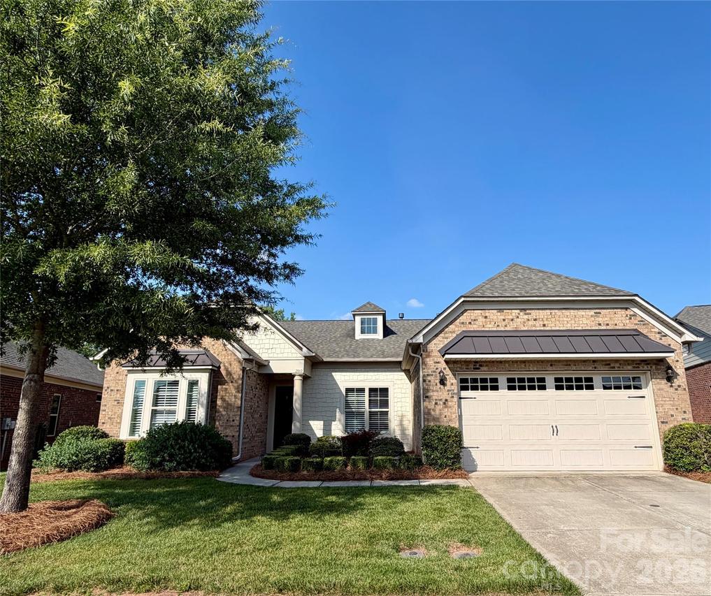 2060 Rocky Hollow Dr., Waxhaw, NC 28173
