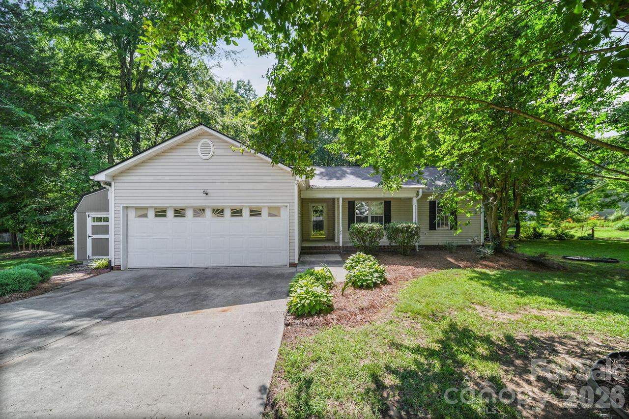126 Fritzvon Dr., Mount Pleasant, NC 28124