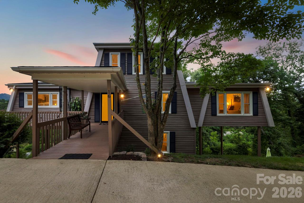 16 Audubon Dr., Asheville, NC 28804