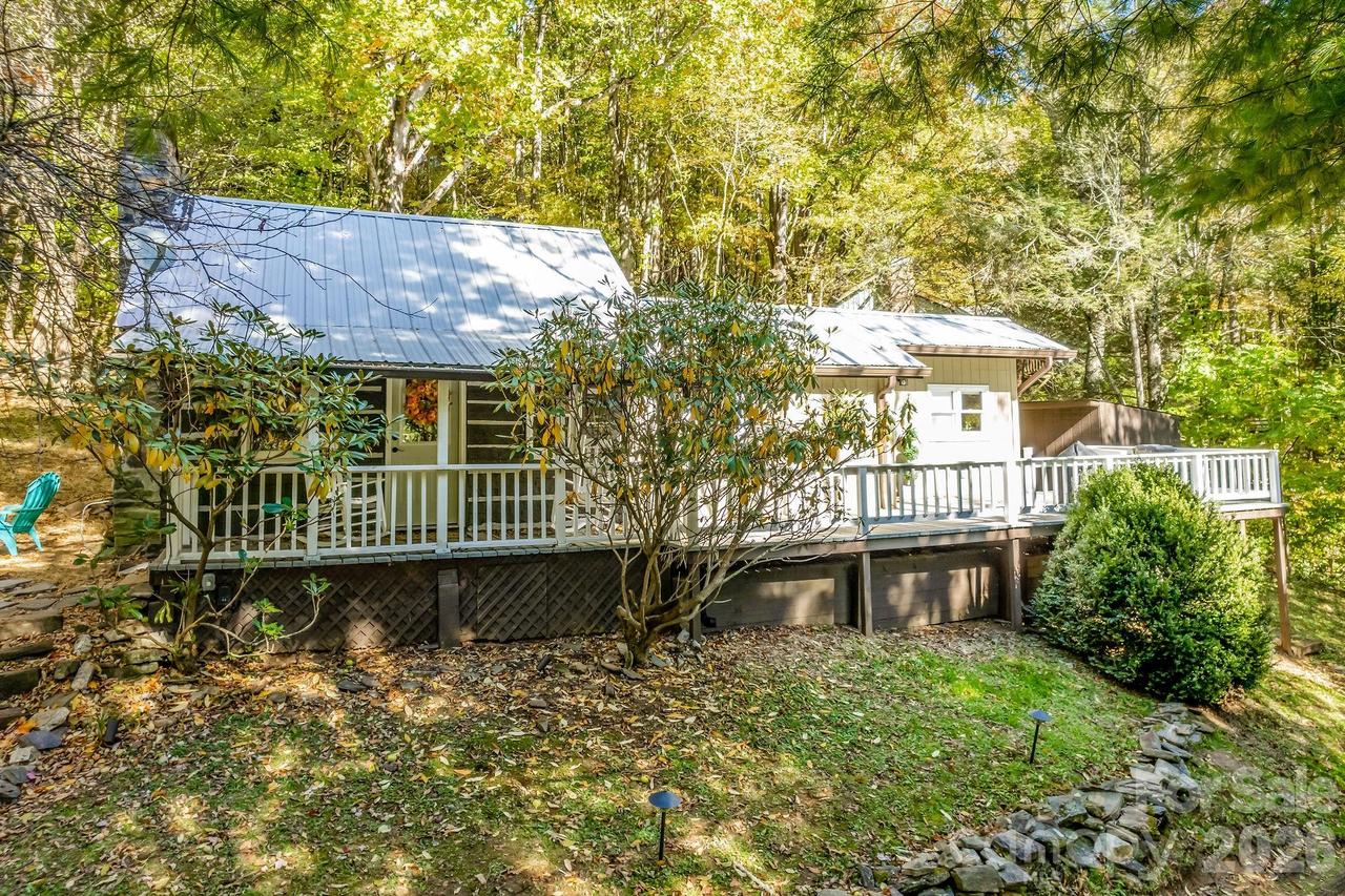 284 Grady Winkler Rd., Boone, NC 28607