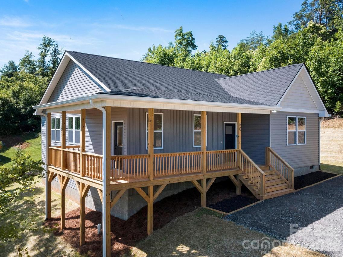 80 S Vineyard Village Dr., Old Fort, NC 28762