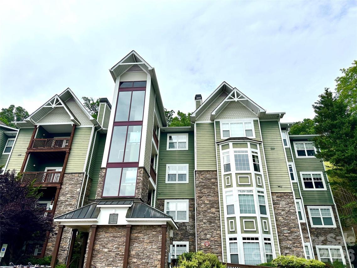 2000 Olde Eastwood Village Blvd. #305, Asheville, NC 28803