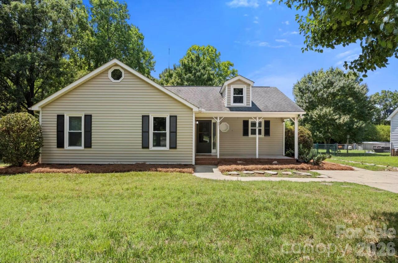 3571 Farm Lake Dr., Concord, NC 28027