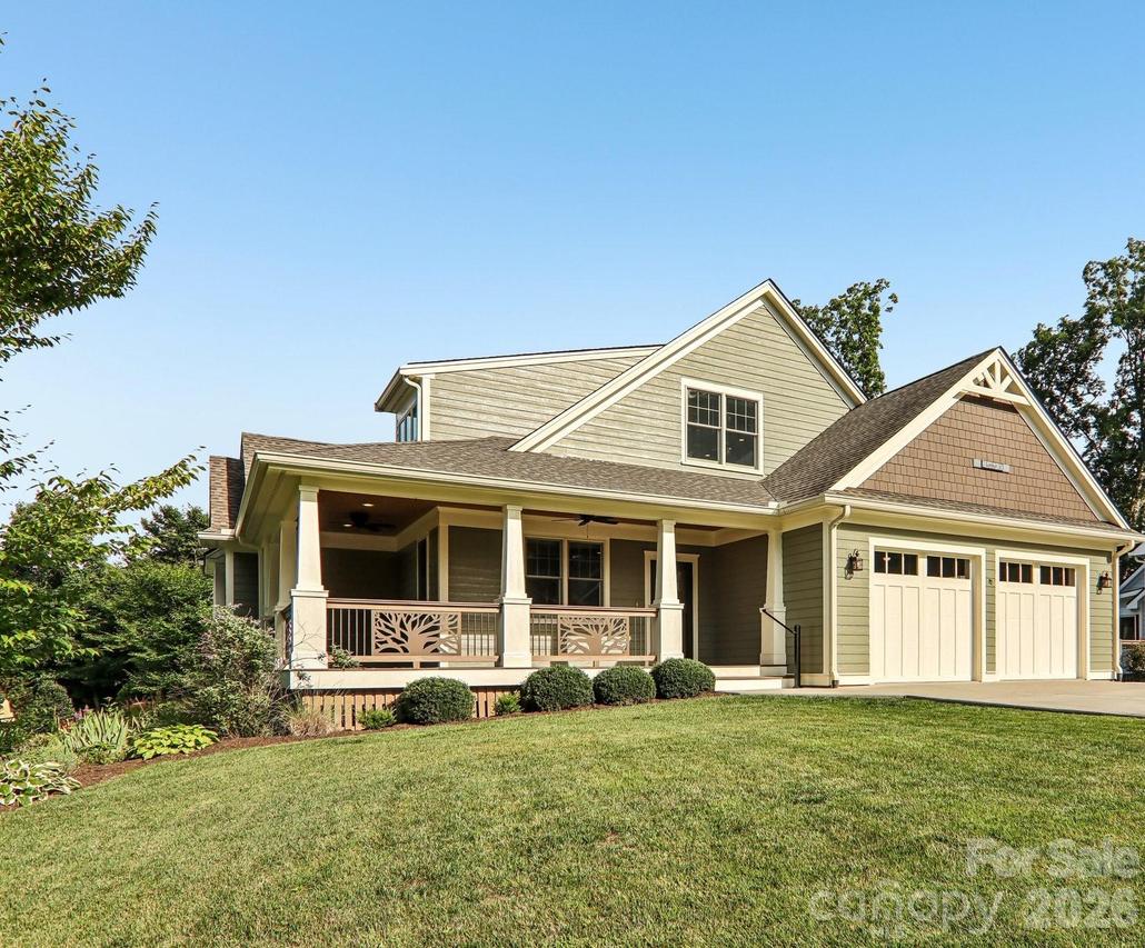17 Hamilton Woods Ln., Etowah, NC 28729