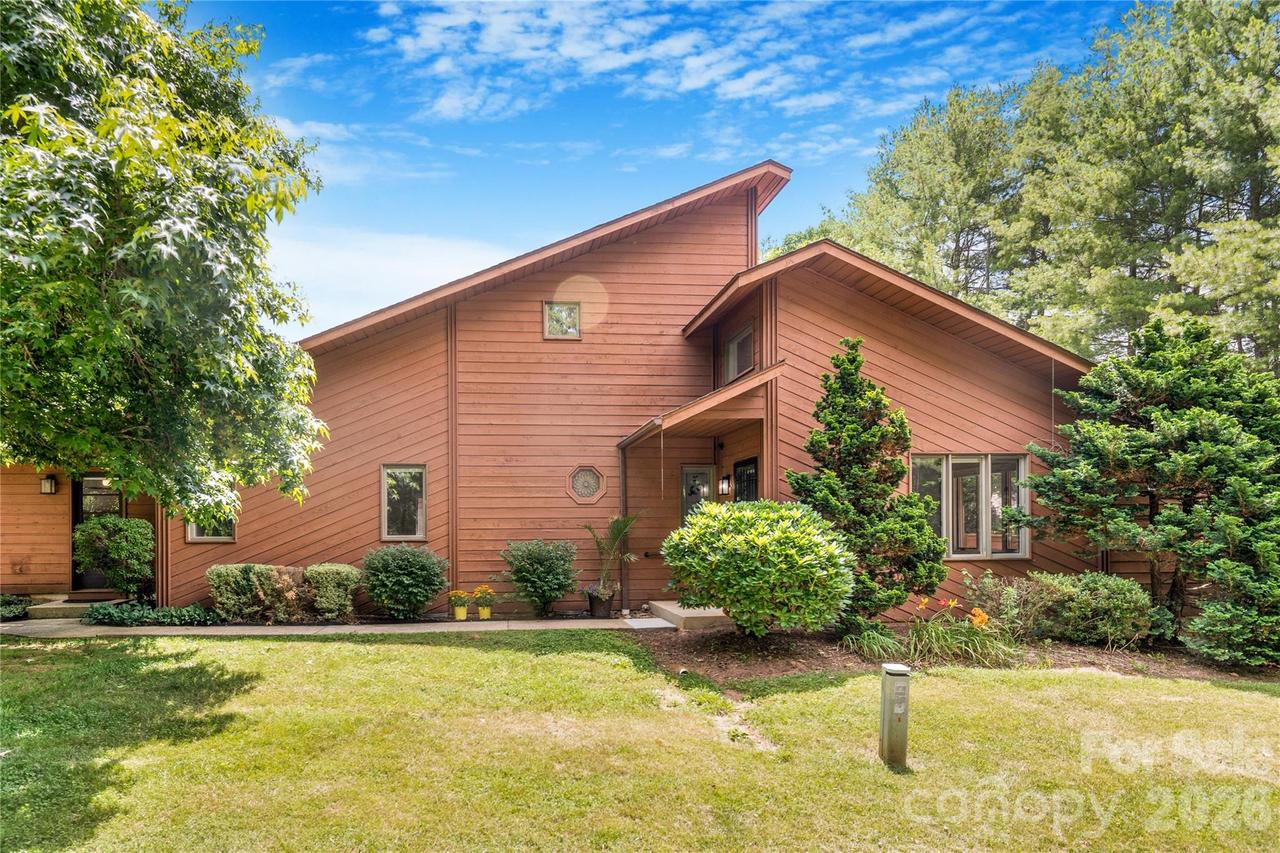 601 Woodfield Dr., Asheville, NC 28803
