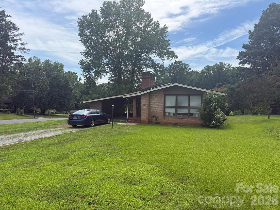 3930 Fircrest Dr., Charlotte, NC 28217