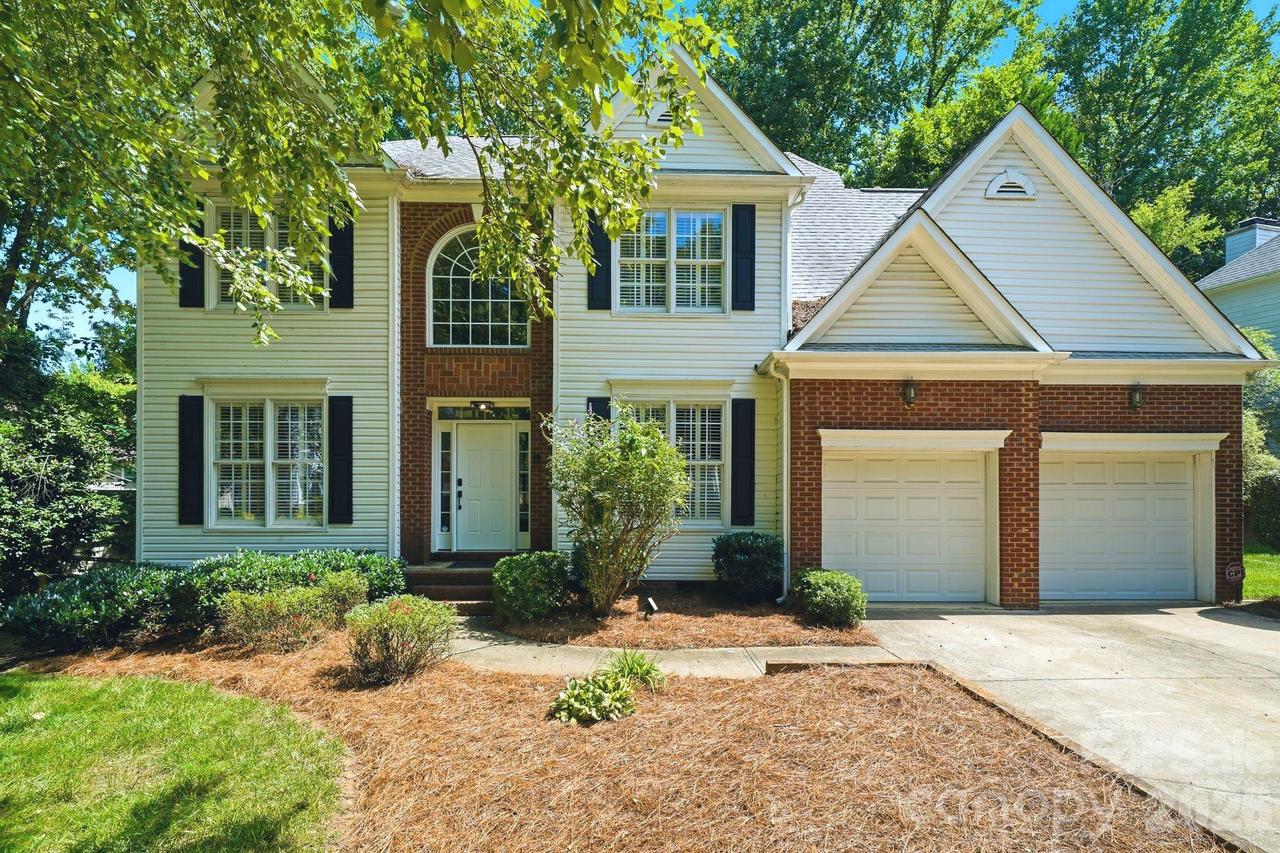 7711 Abbotsinch Ct., Charlotte, NC 28269