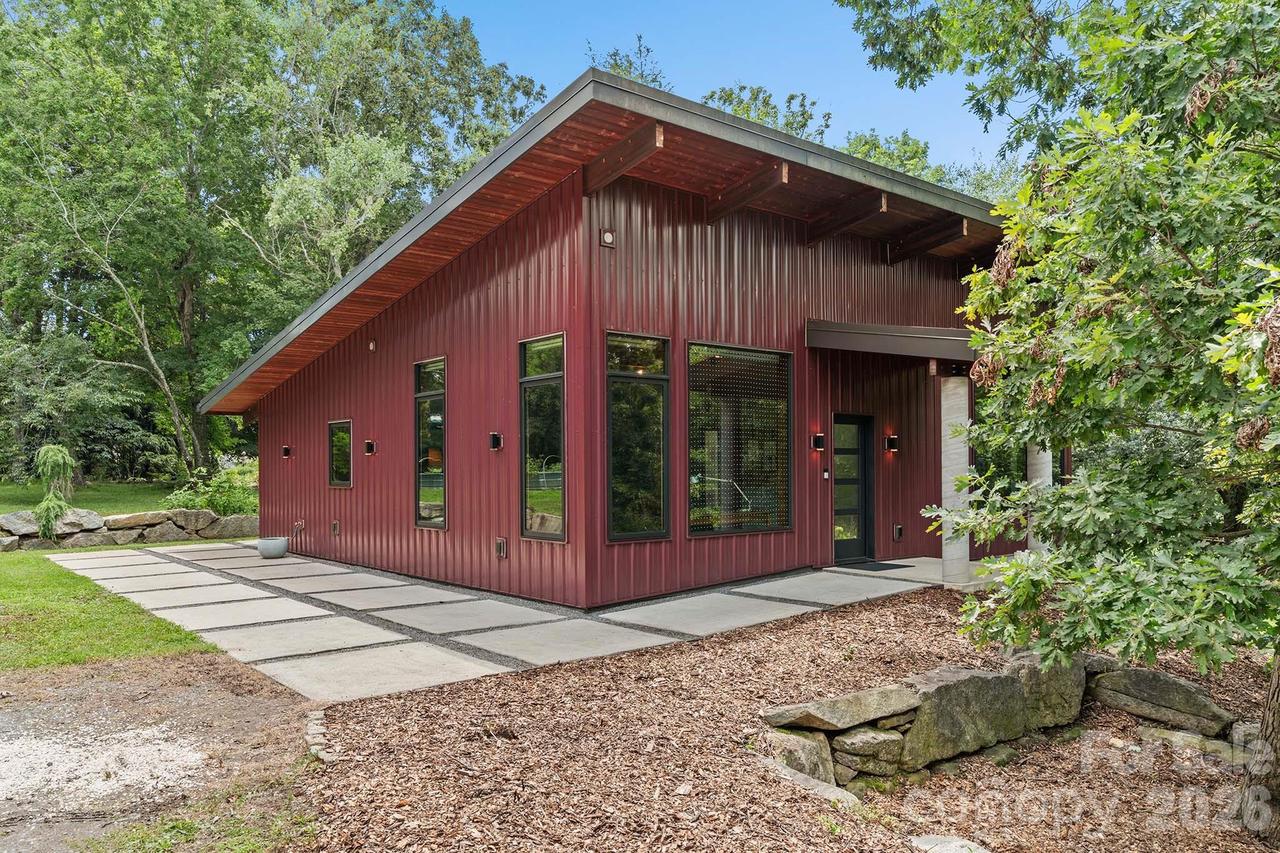 39 Wolf Rd., Asheville, NC 28805