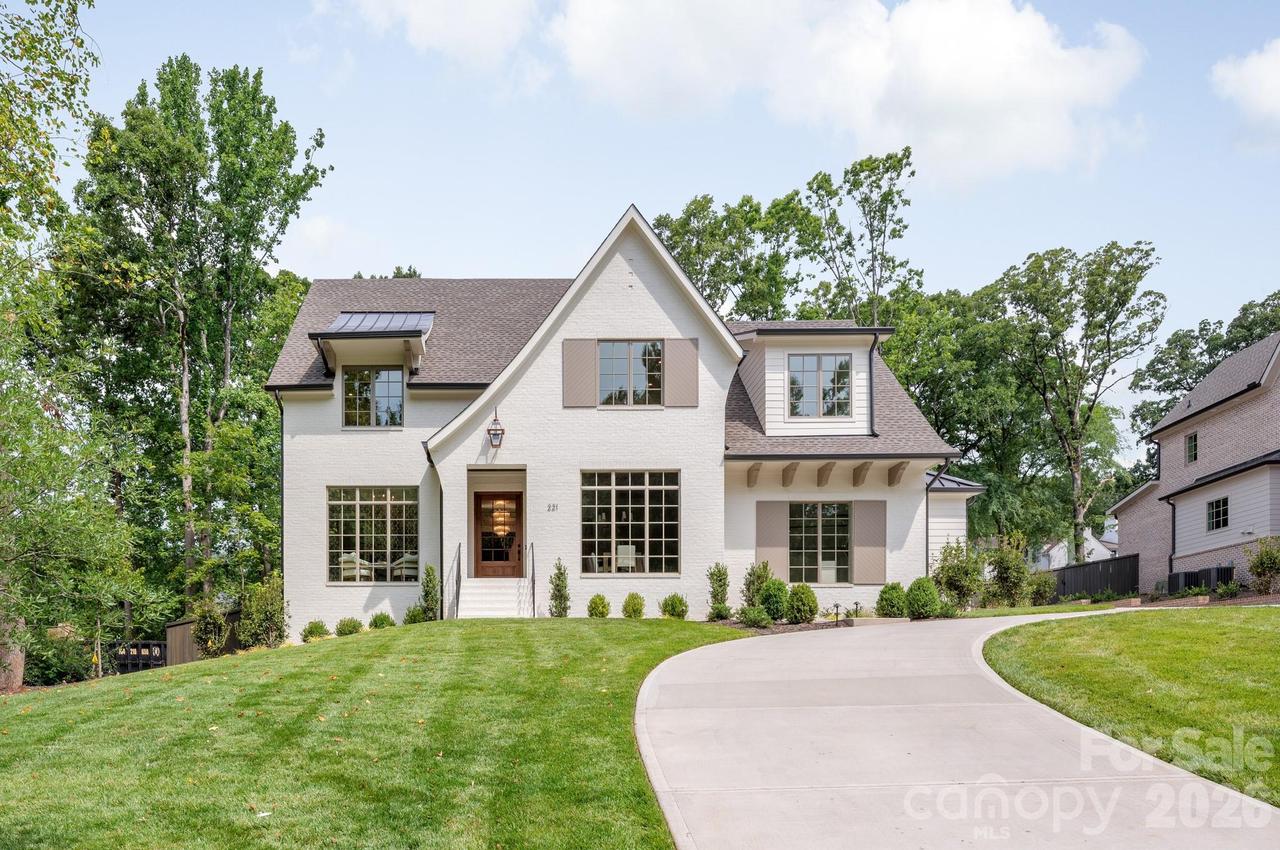 221 Hargett Ct., Charlotte, NC 28211