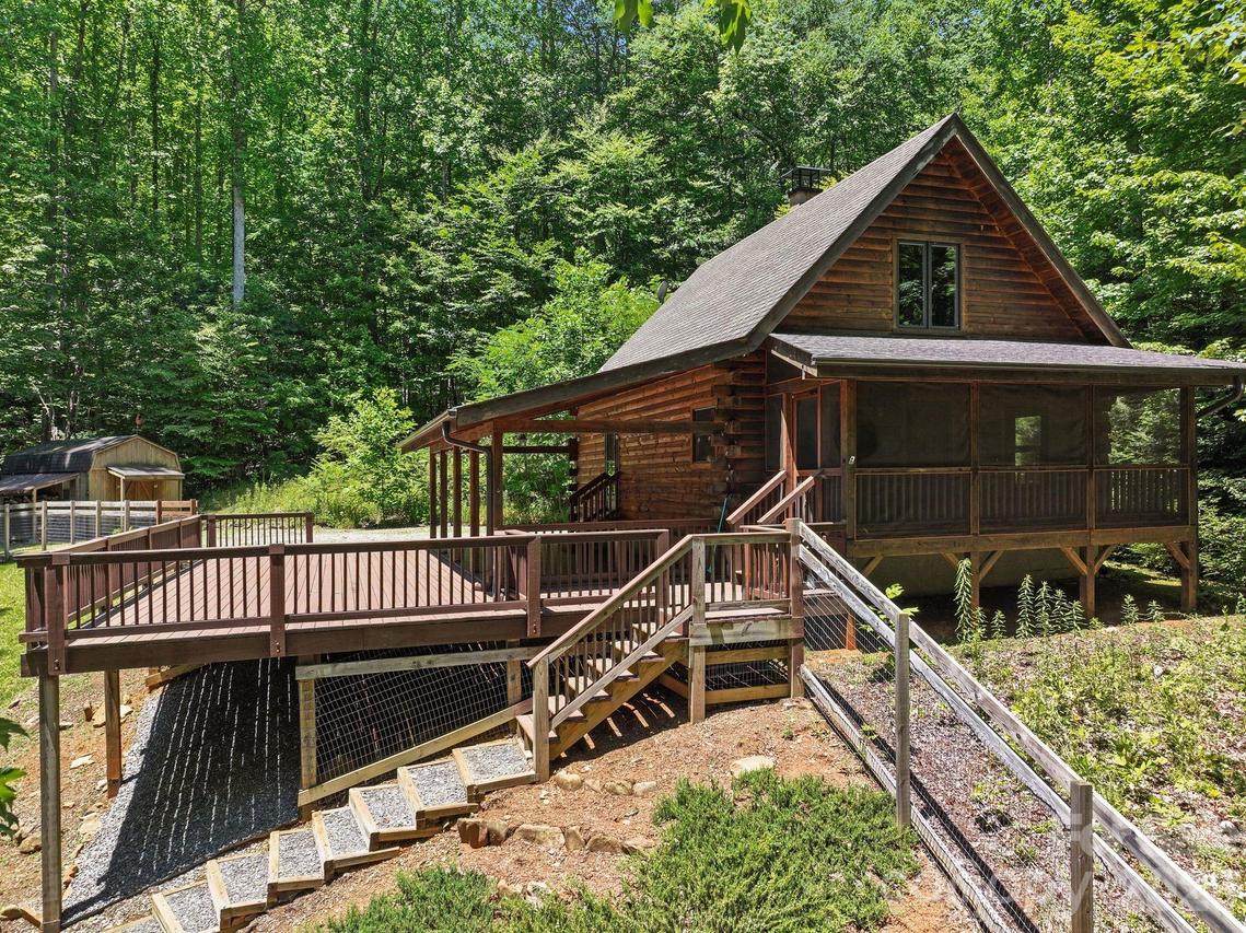 89 Apgar Rd., Candler, NC 28715