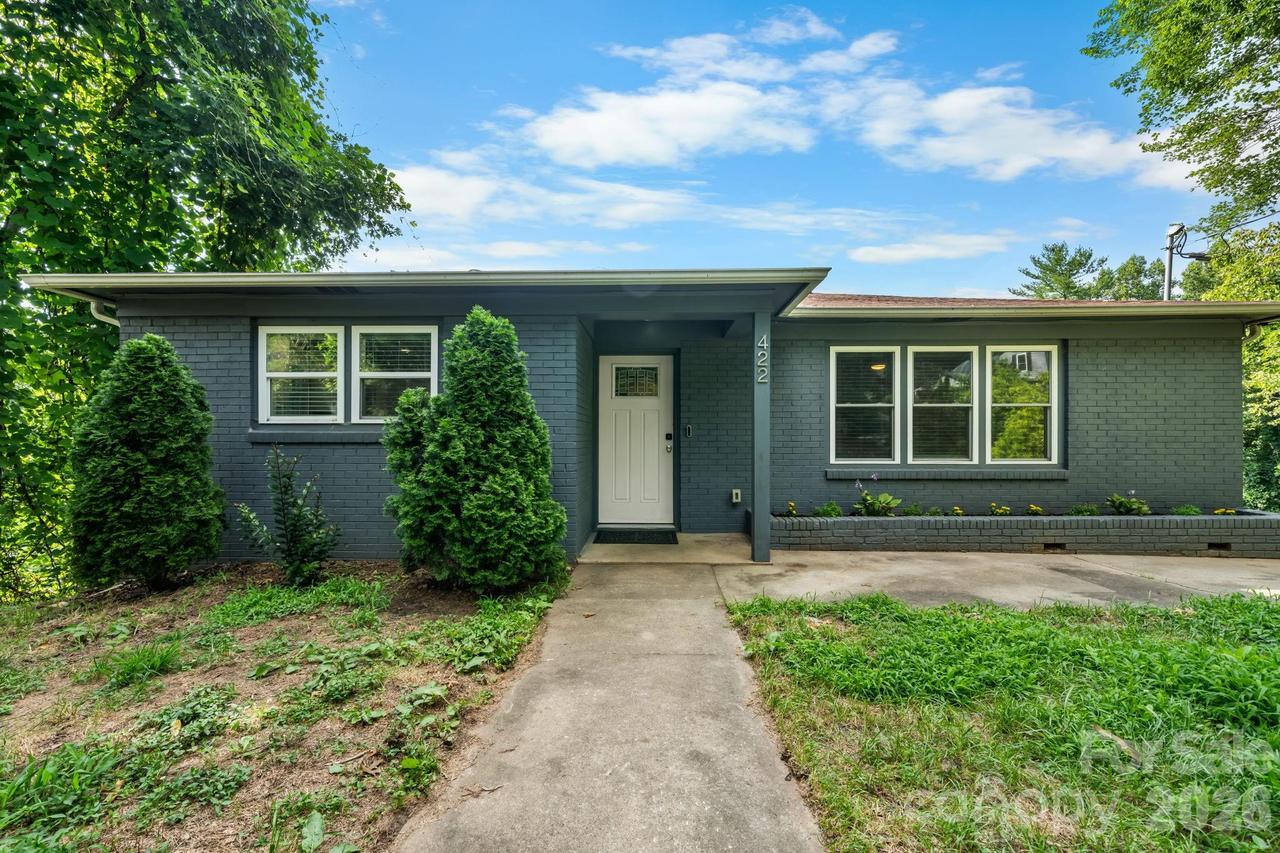 422 Arlington Cir., Lenoir, NC 28645