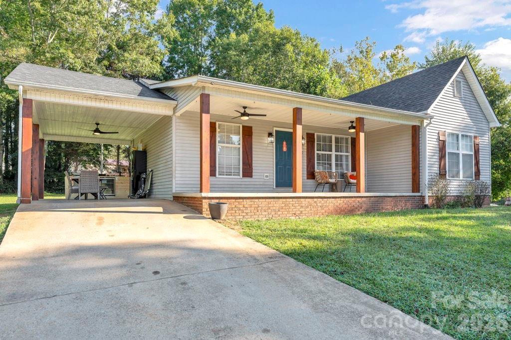 3889 Colt Ct., Lenoir, NC 28645