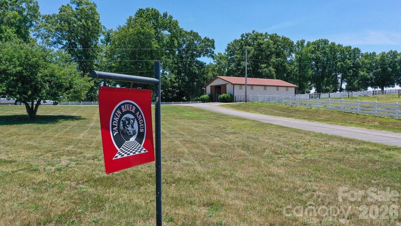 8504 Hampton Rd., Clemmons, NC 27012
