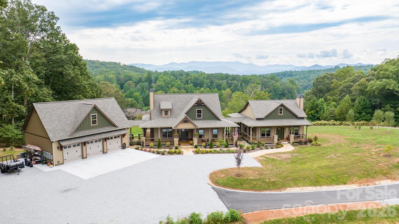 1052 Porter Creek Dr., Franklin, NC 28734